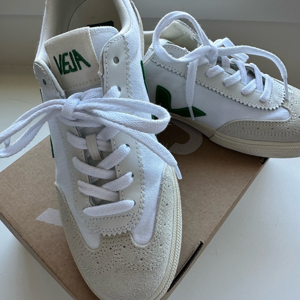 Veja White and Green Women's Sneakers - Picture 7 of 14
